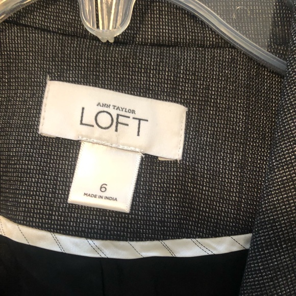 Anne Taylor Blazor - Picture 2 of 3